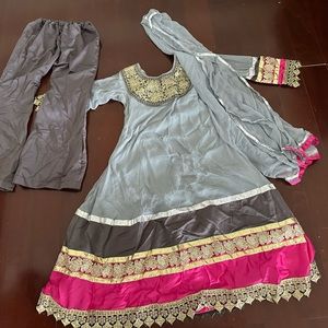 Indian dress gray/pink
